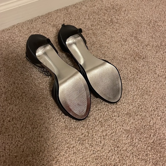 Party Heels - Picture 3 of 6